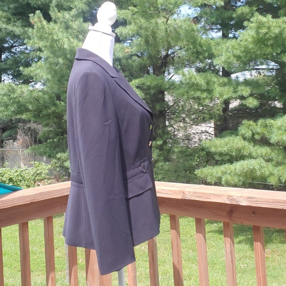 Tahari black blazer 3 button 12 petite - Picture 4 of 11